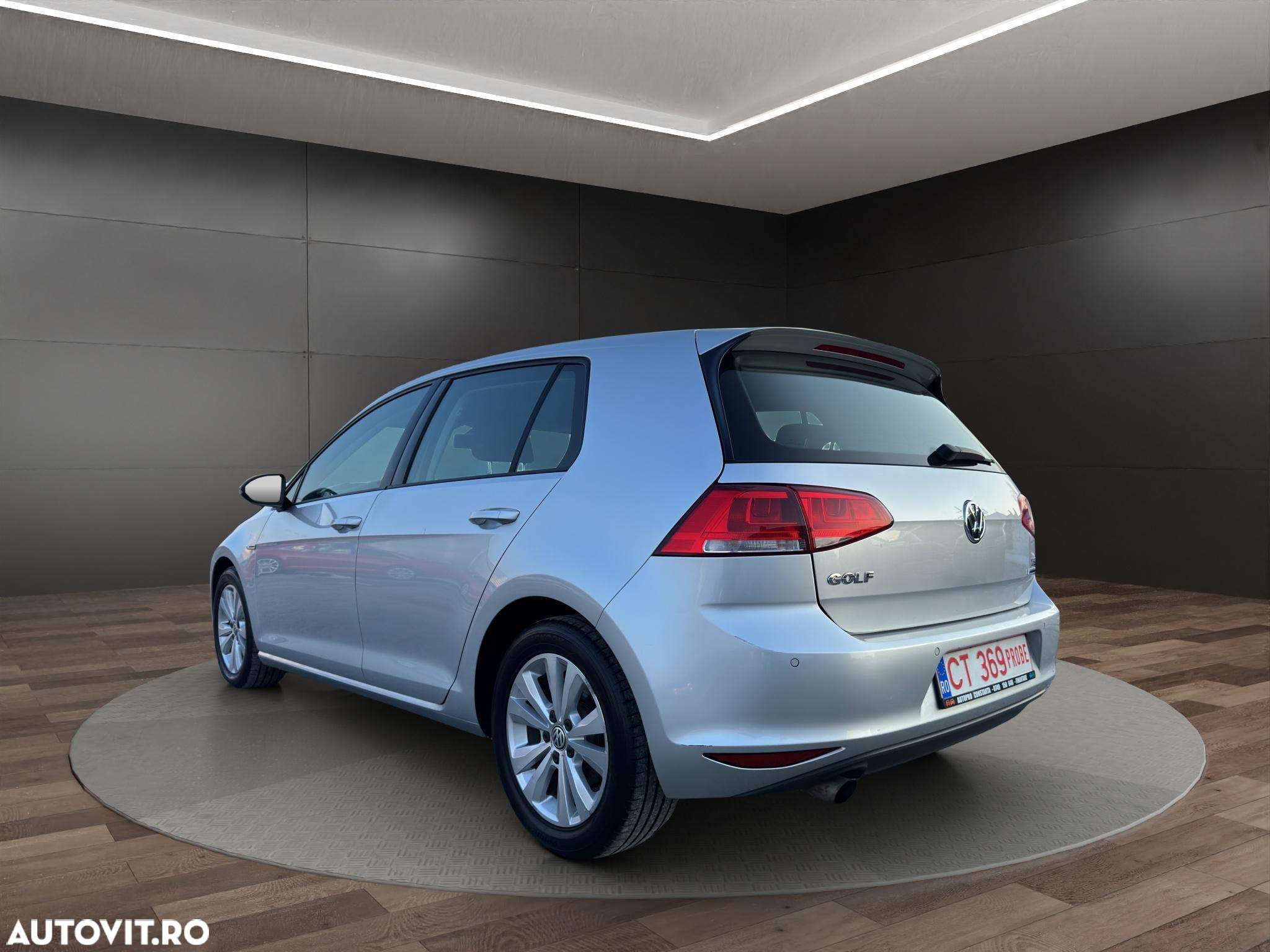 Volkswagen Golf 1.0 TSI BlueMotion DSG Comfortline - 3