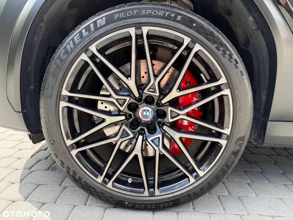 BMW X6M - 16