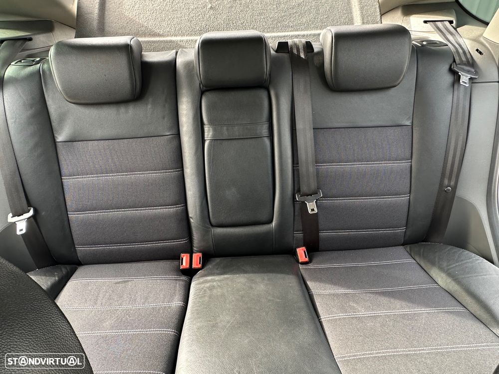 Ford Focus 1.6 TDCi Titanium - 32