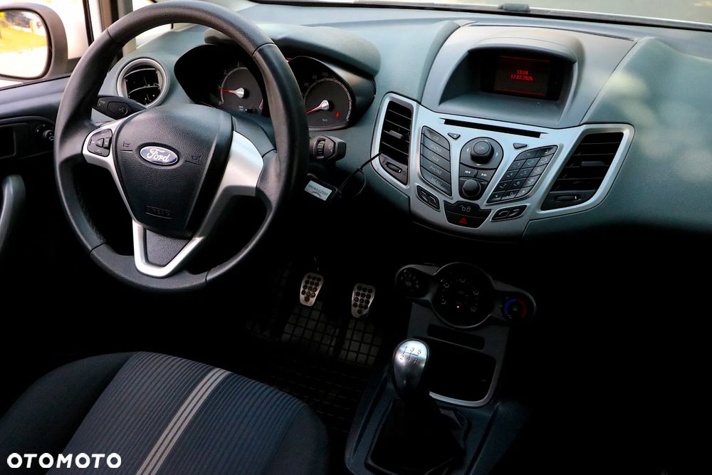 Ford Fiesta 1.25 Platinium X EU5 - 31