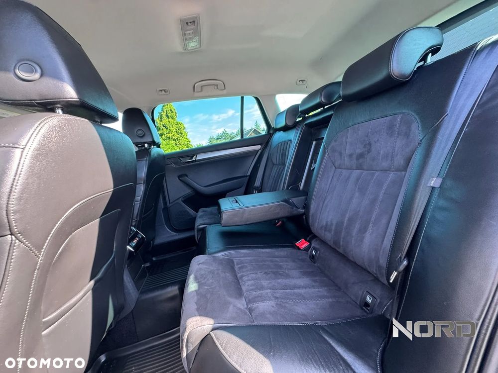 Skoda Superb 2.0 TDI DSG Style - 35
