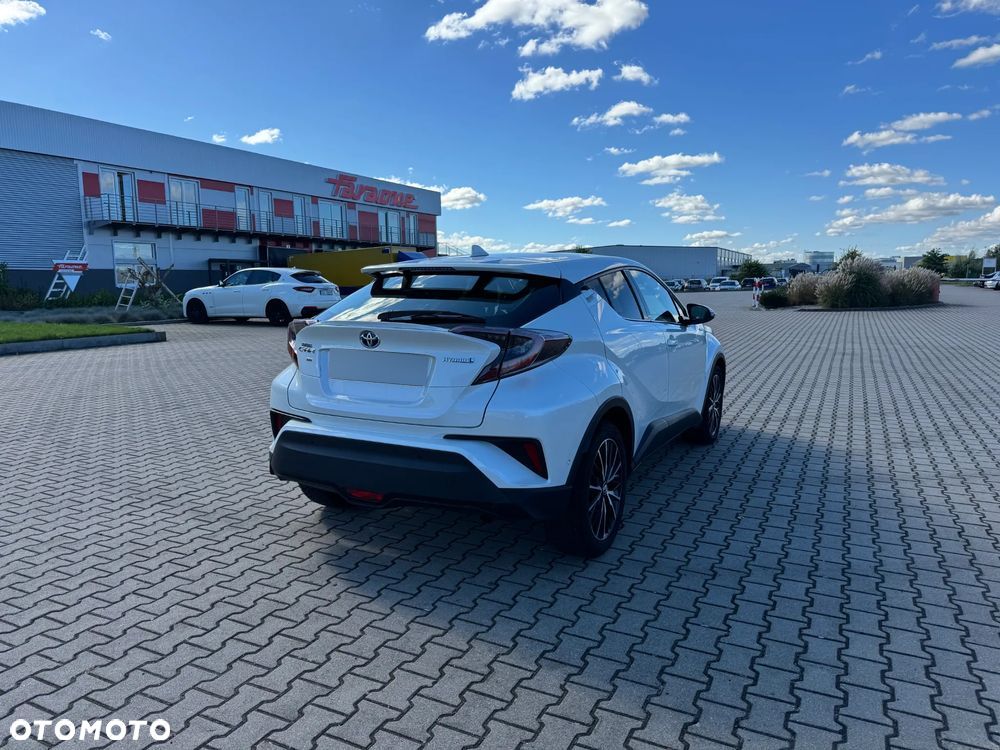 Toyota C-HR - 11