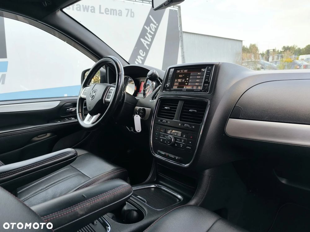 Dodge Grand Caravan 3.6 Express - 16