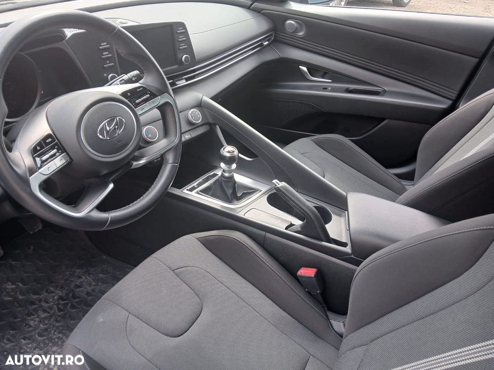 Hyundai Elantra 1.6 l 123 CP 6MT Comfort - 8