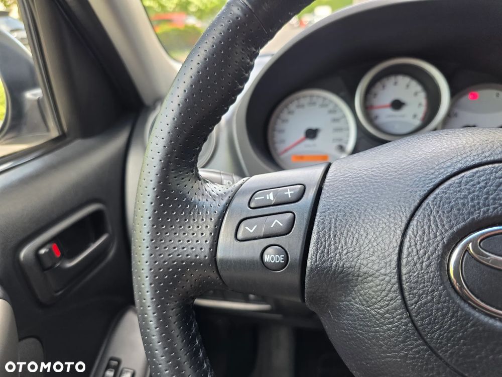 Toyota RAV4 - 26