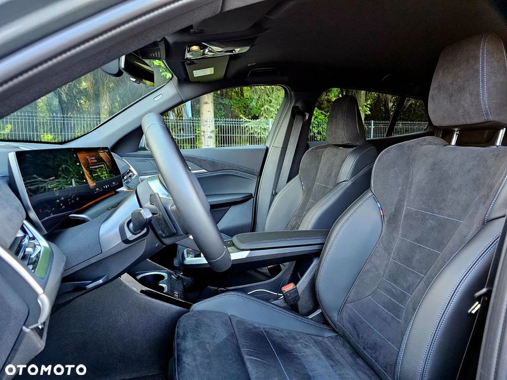 BMW iX2 eDrive20 66.5kWh - 17