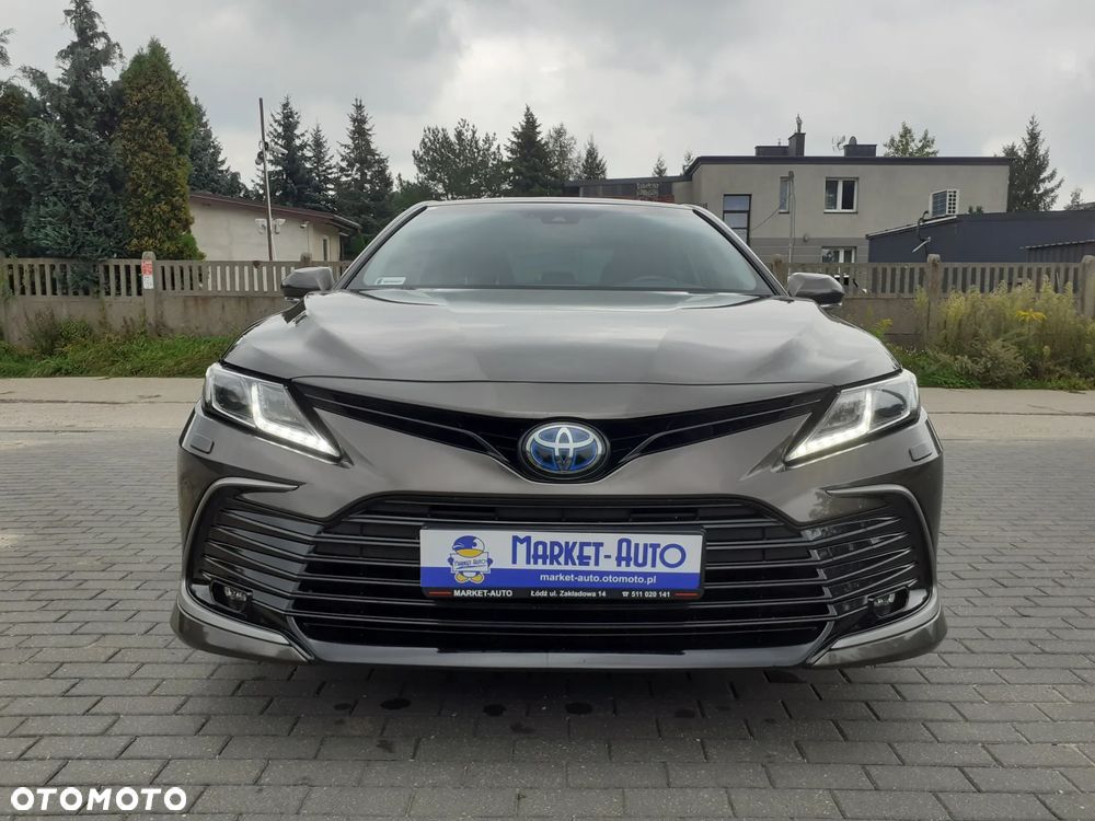 Toyota Camry - 8