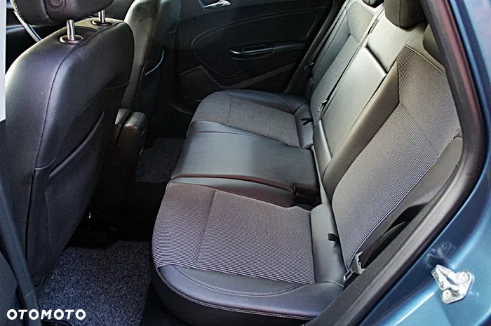 Opel Astra 2.0 CDTI Exklusiv - 24