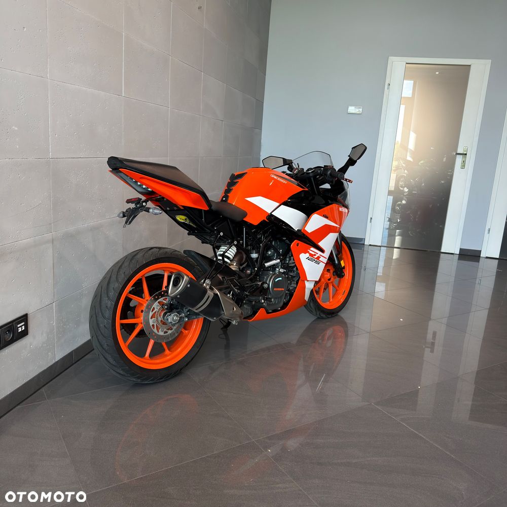 KTM RC 125 - 3