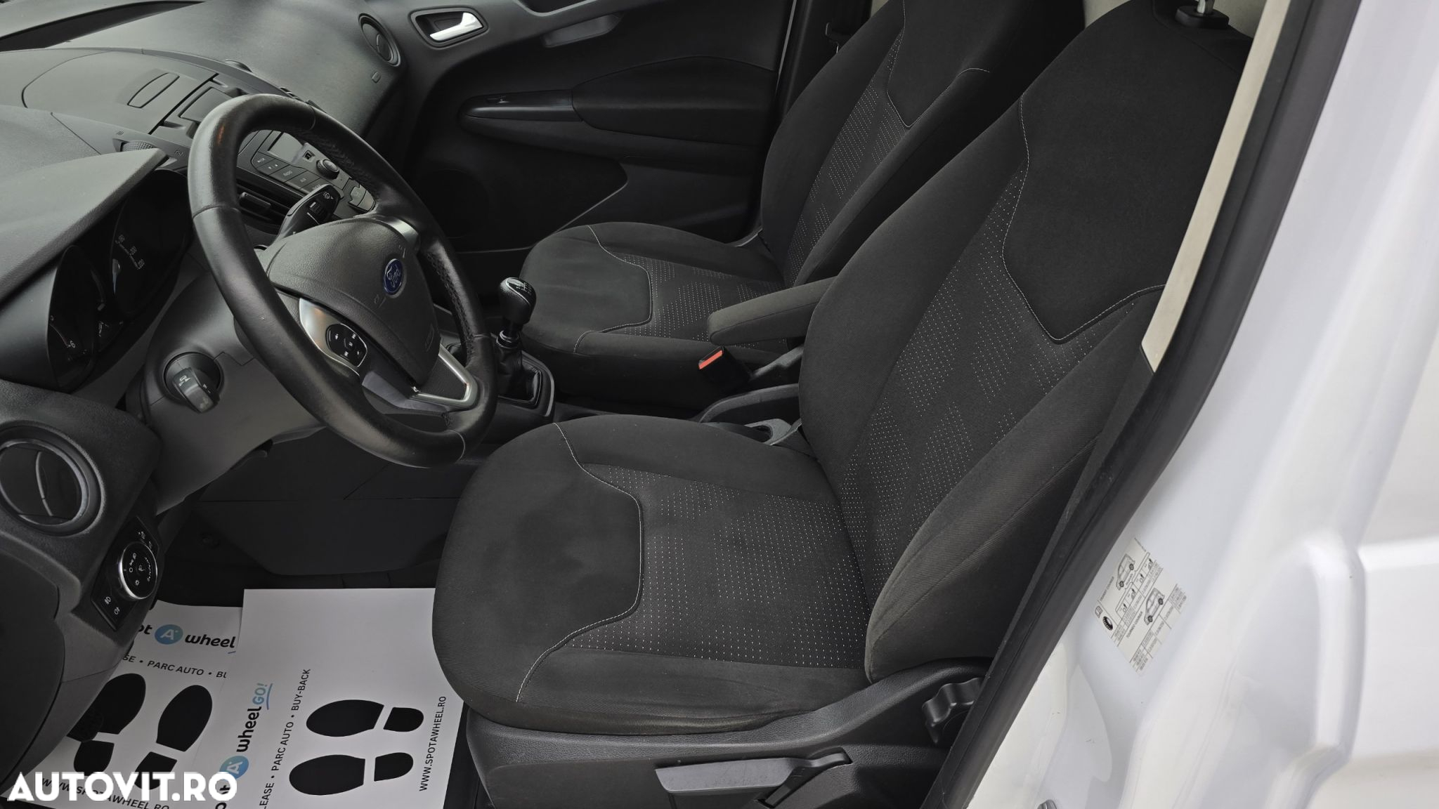 Ford Transit - 12