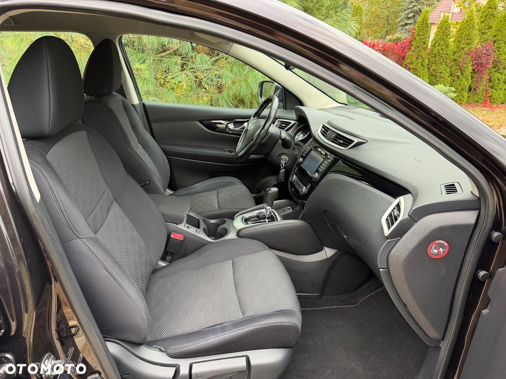 Nissan Qashqai 1.2 DIG-T Xtronic ACENTA - 6
