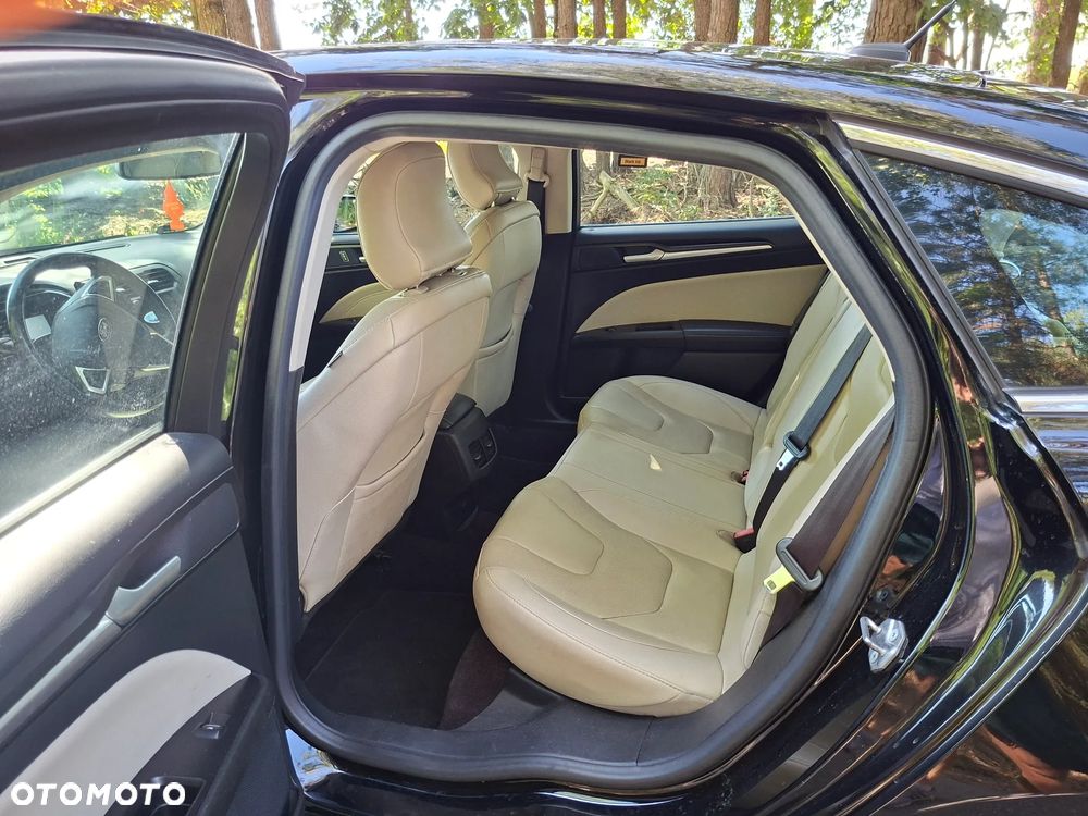 Ford Fusion - 9