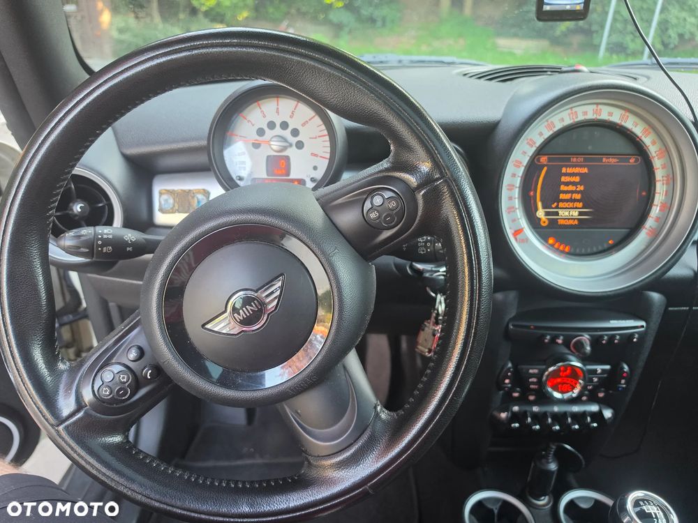 MINI Cooper Standard - 8
