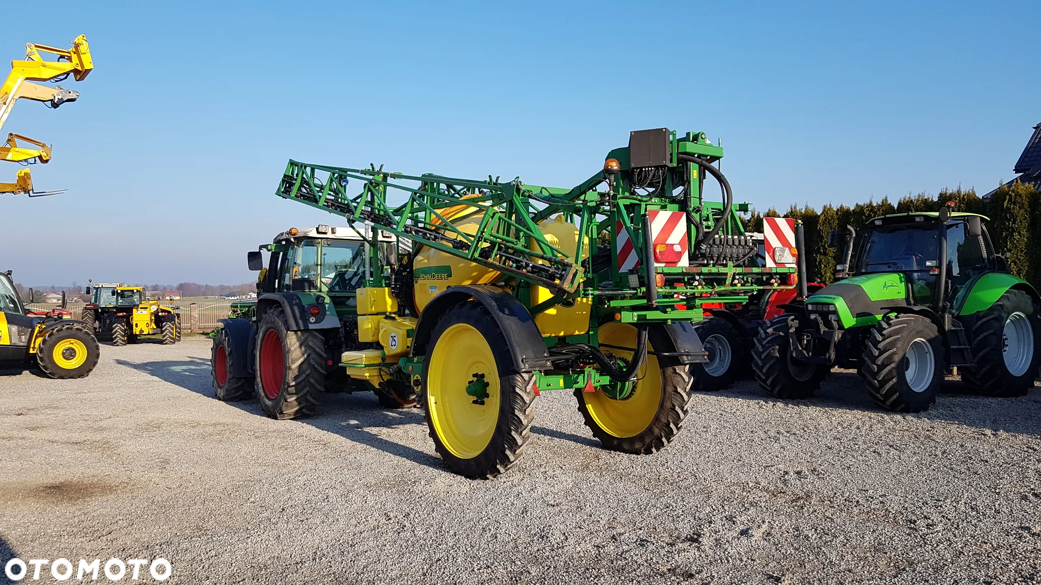 John Deere 832 - 14