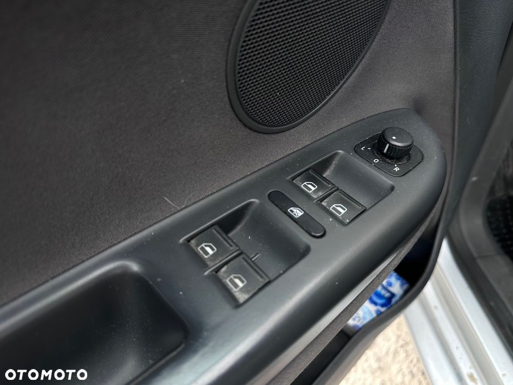 Volkswagen Golf Plus 1.9 TDI Goal - 13