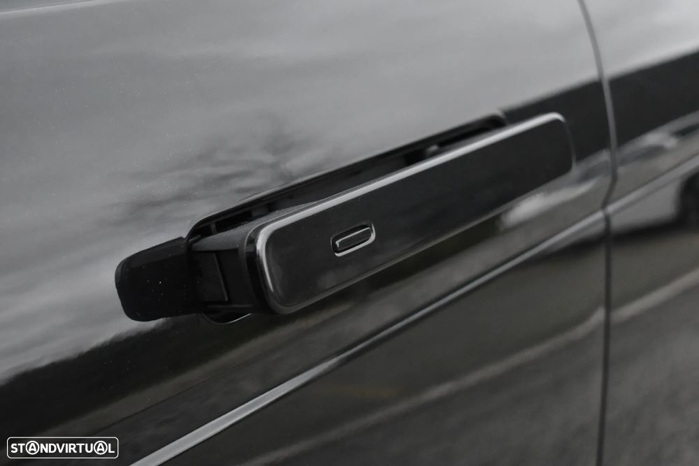 Land Rover Range Rover Evoque P300e R-Dynamic HSE - 16