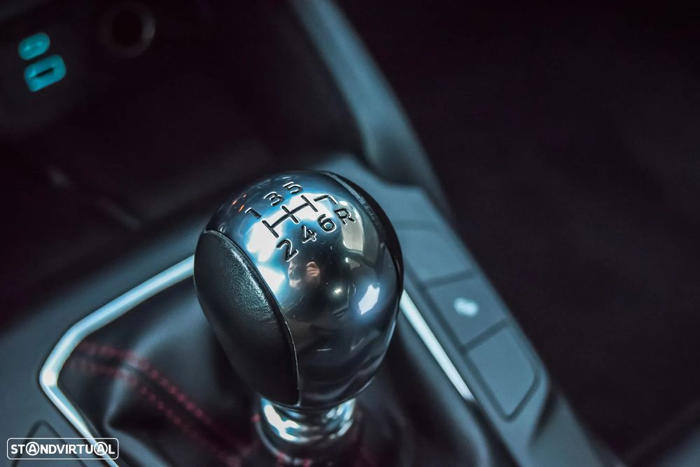 Ford Focus SW 1.0 EcoBoost MHEV ST-Line - 18