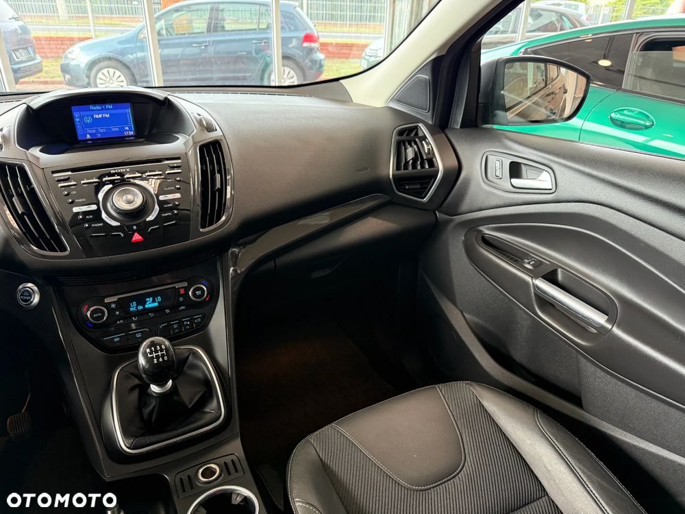 Ford Kuga 2.0 TDCi 2x4 Titanium - 23
