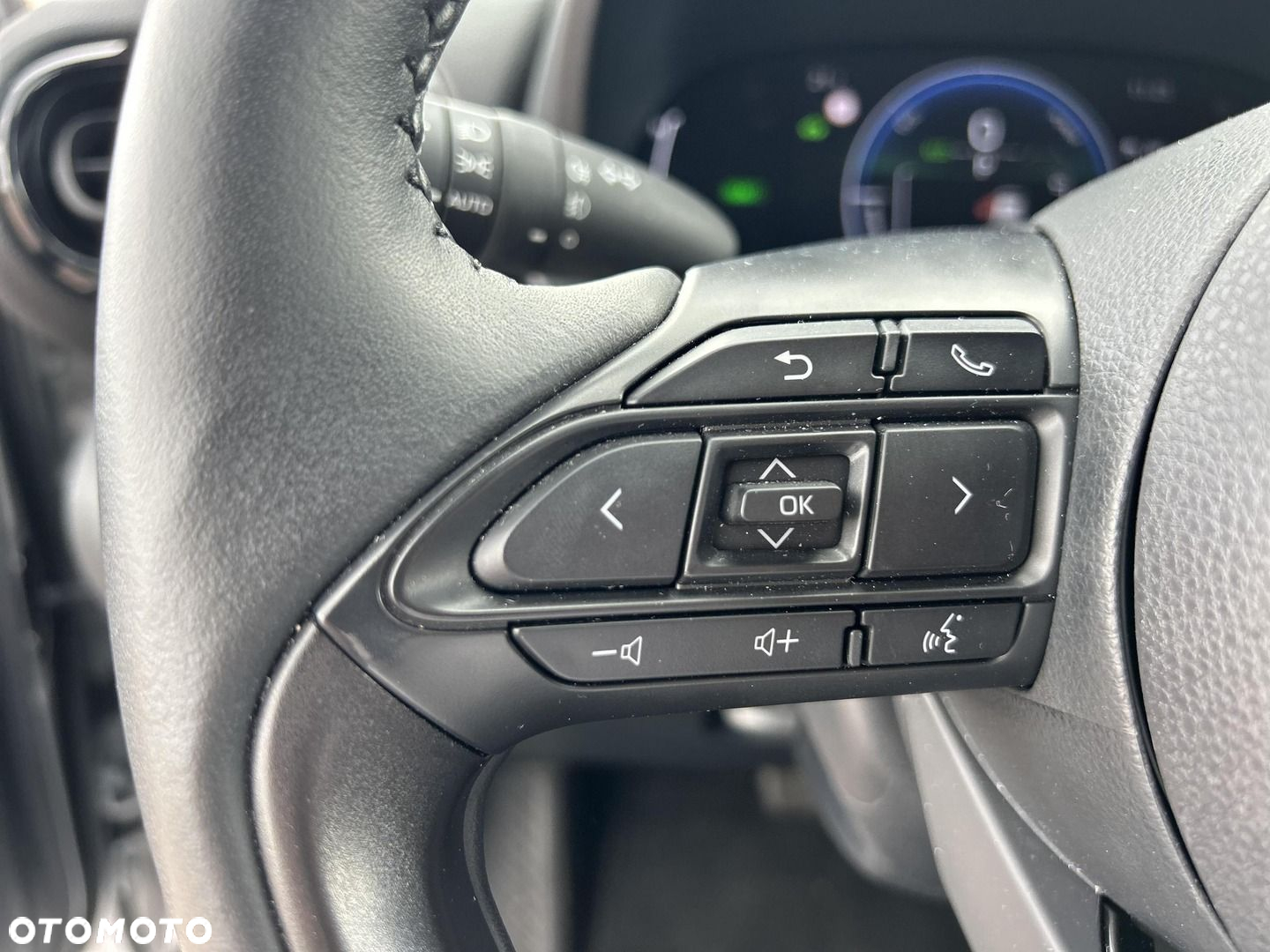 Toyota Yaris Hybrid 1.5 Style - 18