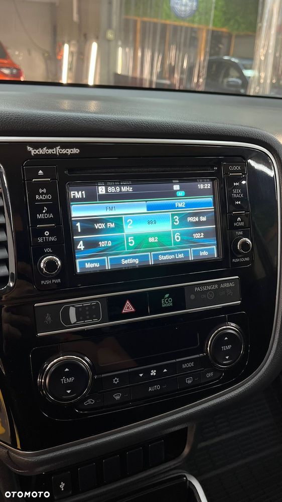 Mitsubishi Outlander 2.0 Invite + 2WD - 13