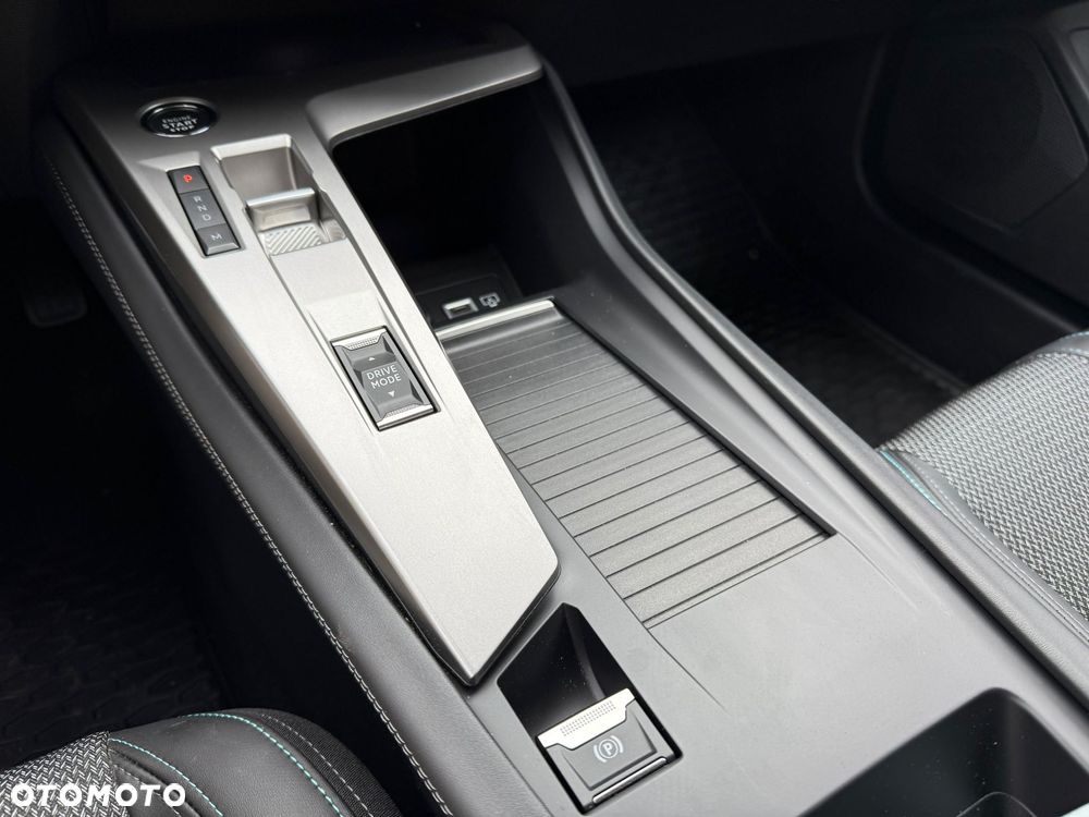 Peugeot 308 1.2 PureTech Allure Pack S&S EAT8 - 22