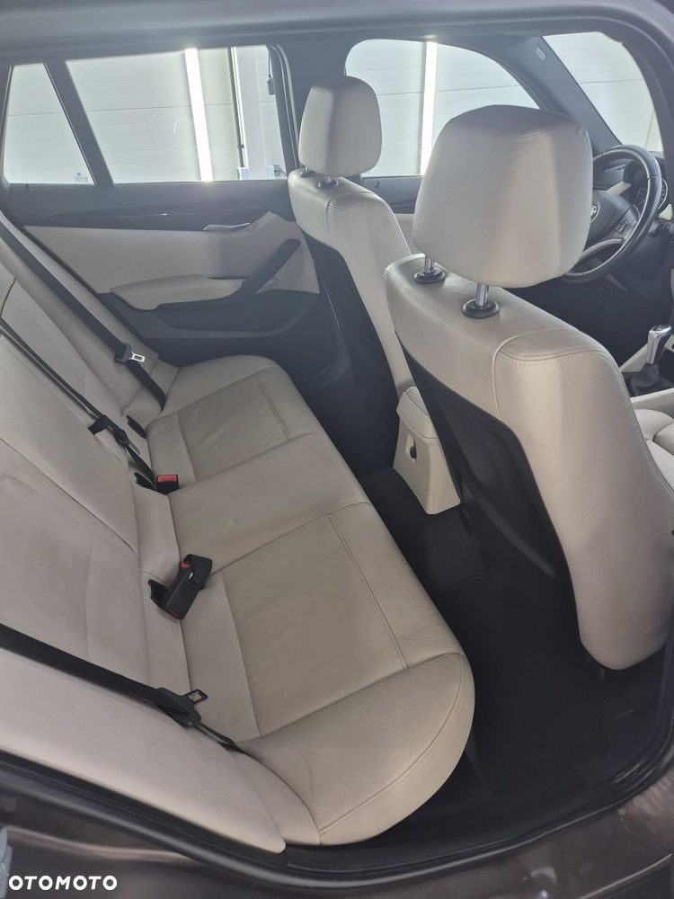 BMW X1 xDrive20d - 23