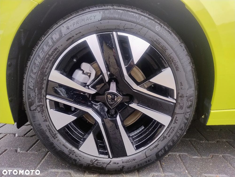 Peugeot 208 - 10