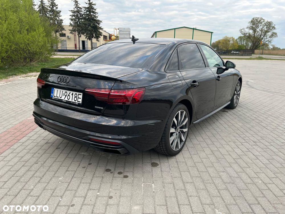 Audi A4 Limousine 40 TFSI quattro S tronic - 4