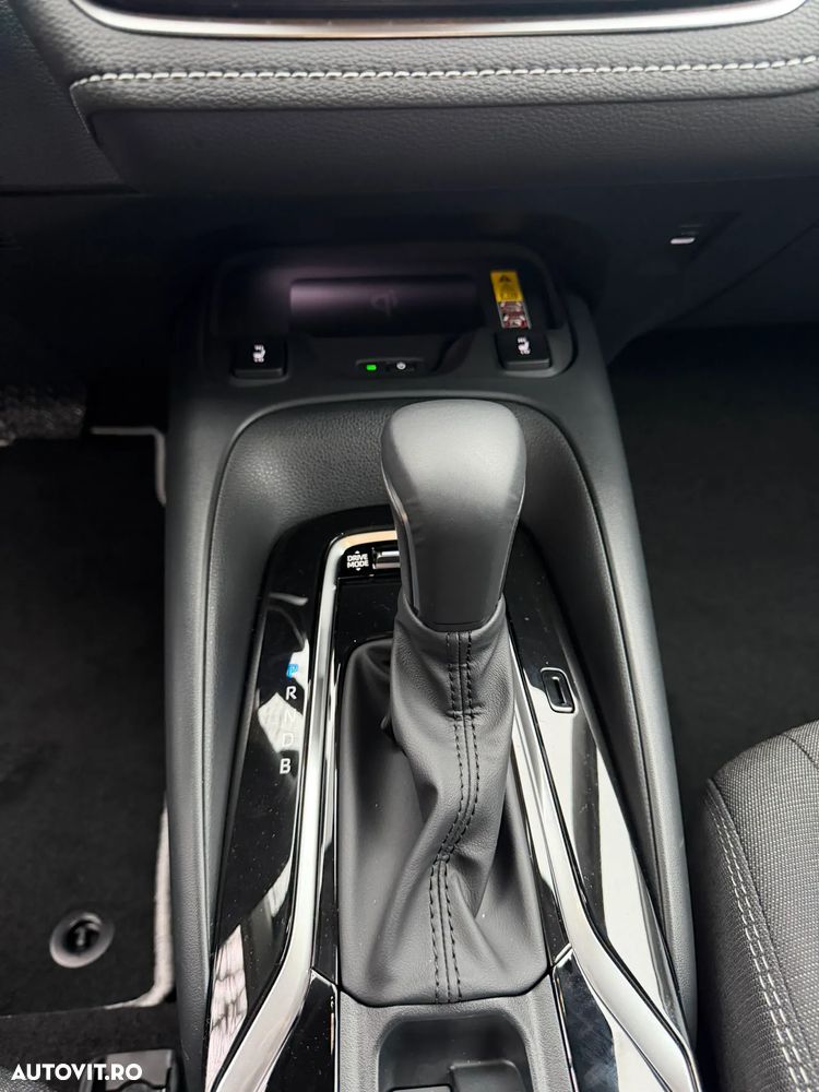 Toyota Corolla 1.8 HEV Dynamic - 11