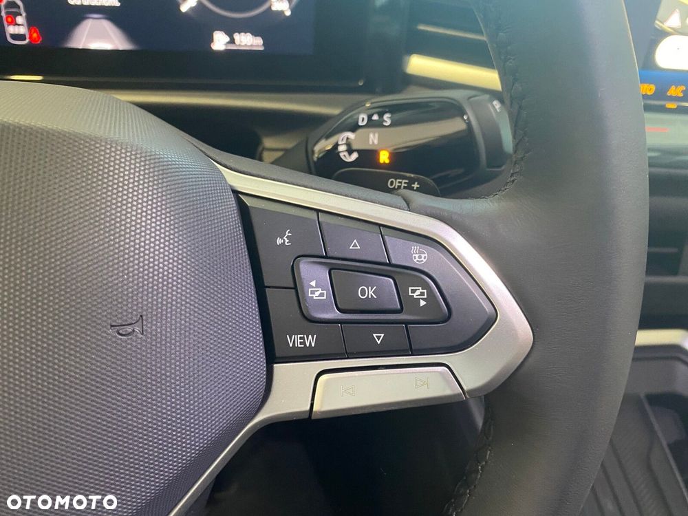 Volkswagen T-Roc - 12