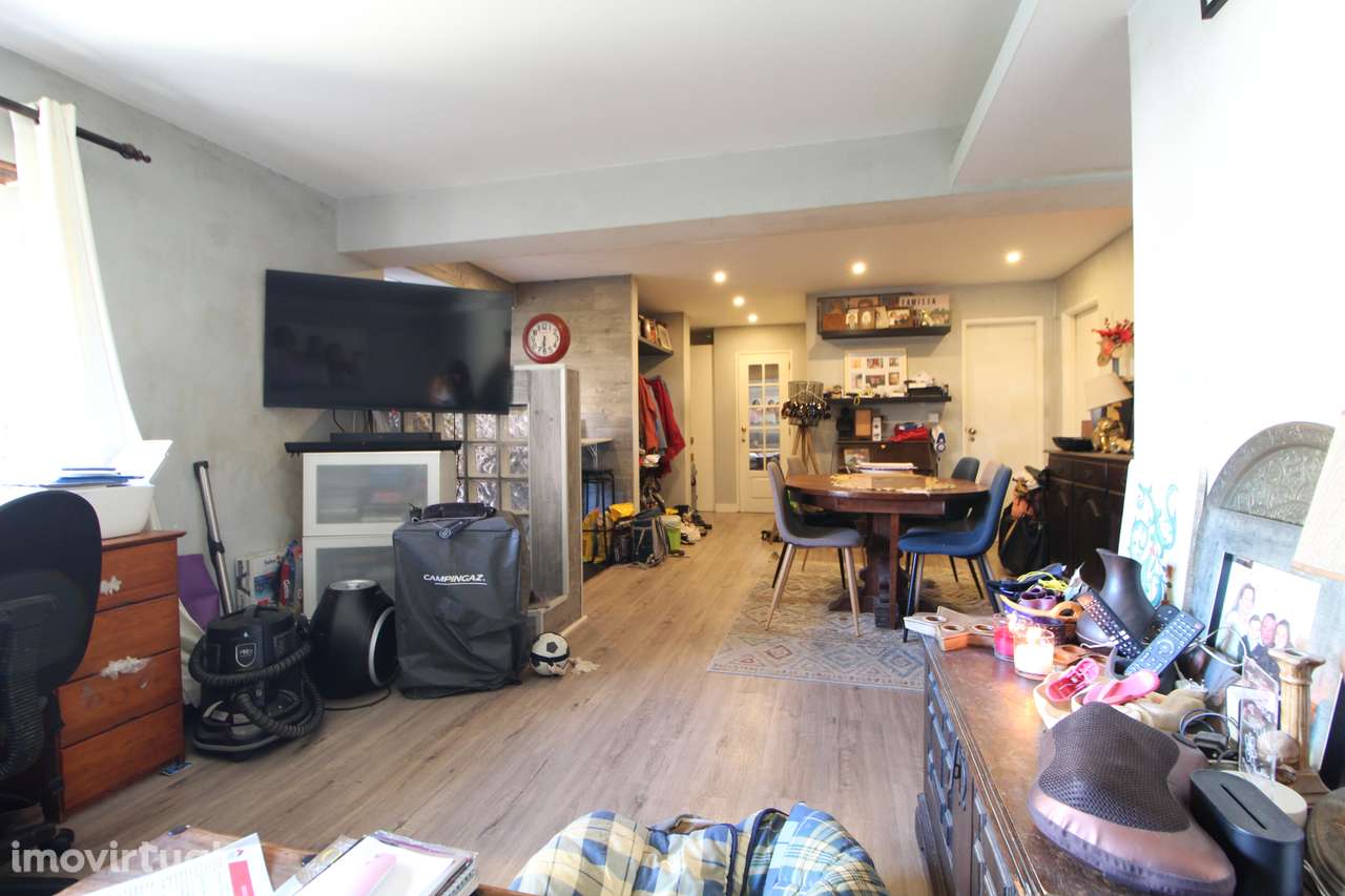 Vende-se T4 Bombeiros / Mem Martins - Grande imagem: 4/21