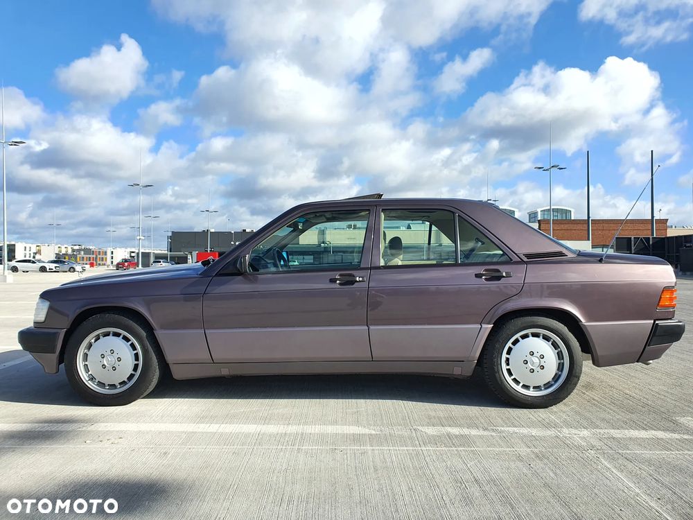 Mercedes-Benz W201 (190) - 6