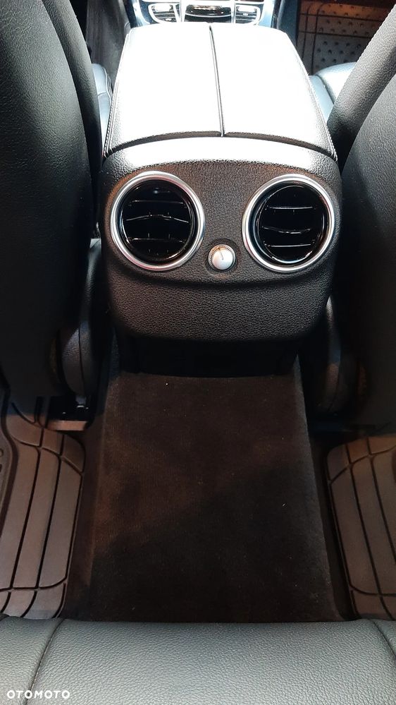 Mercedes-Benz Klasa C 300 7G-TRONIC - 20