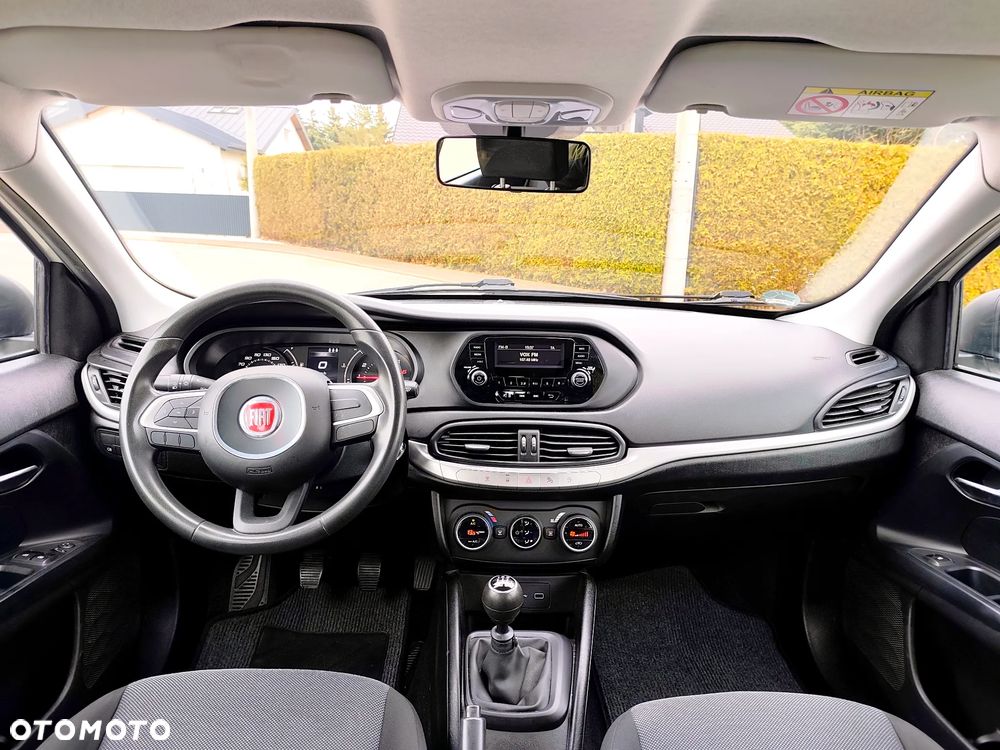 Fiat Tipo - 12