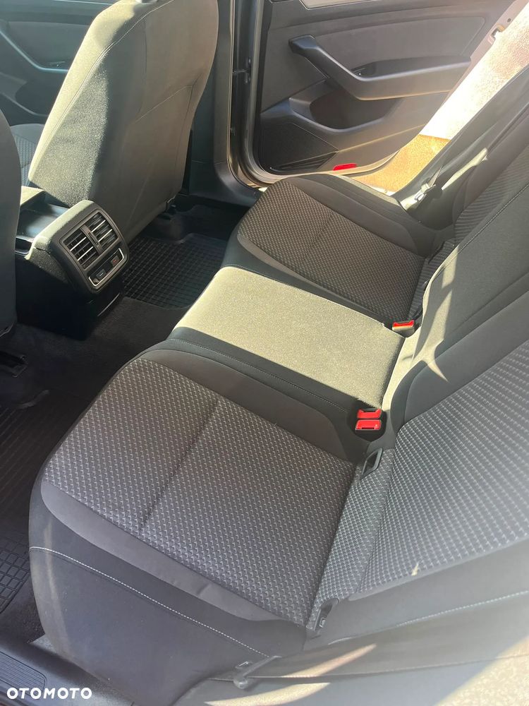 Volkswagen Passat 1.5 TSI EVO Comfortline - 12