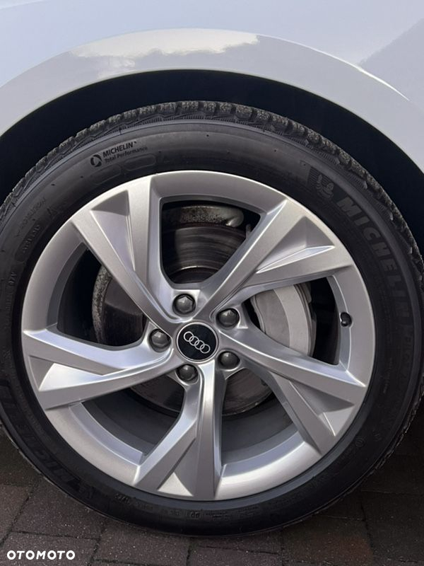 Audi A4 Avant 40 TDI S tronic S line - 13