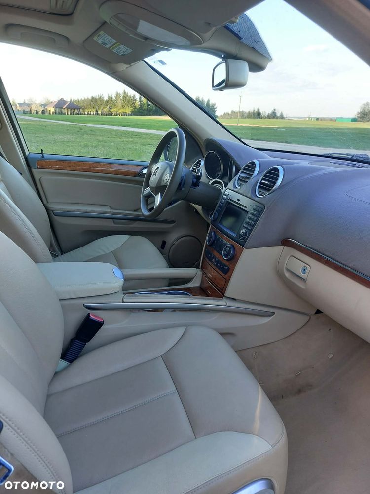 Mercedes-Benz GL - 10