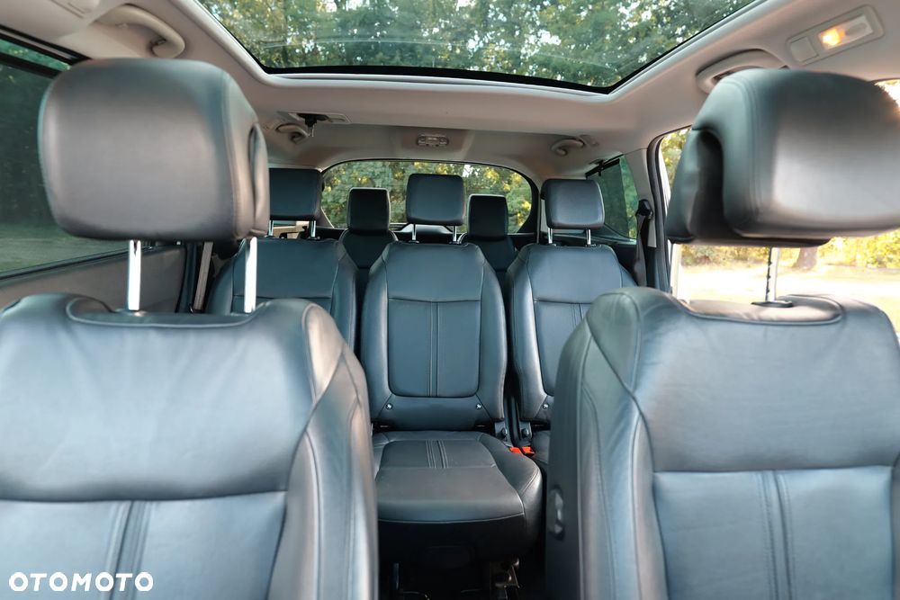 Peugeot 5008 2.0 HDi Premium + - 19