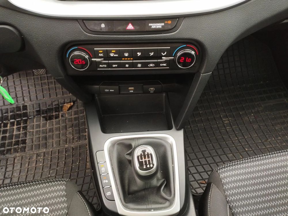 Kia Ceed 1.5 T-GDI M - 14