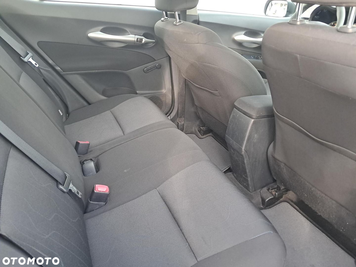 Toyota Auris 1.4 D-4D Terra EU5 - 14