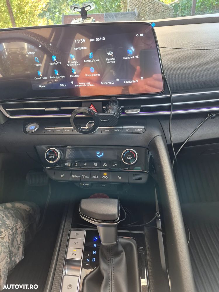 Hyundai Elantra - 11