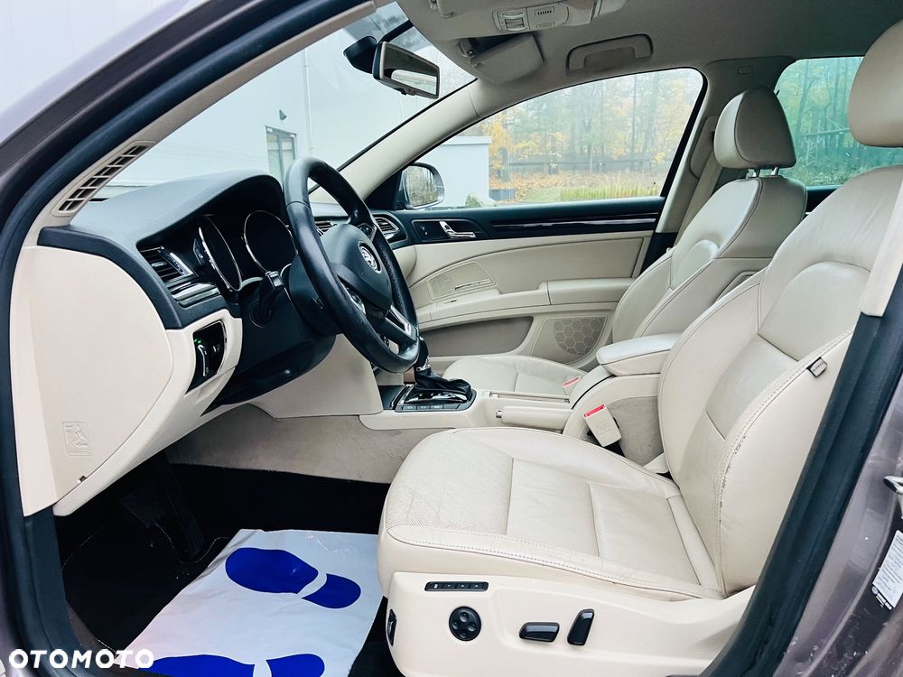 Skoda Superb 2.0 TDI 4x4 Elegance DSG - 21