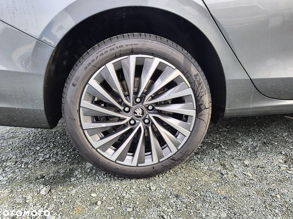 Skoda Superb 2.0 TSI L&K DSG - 17