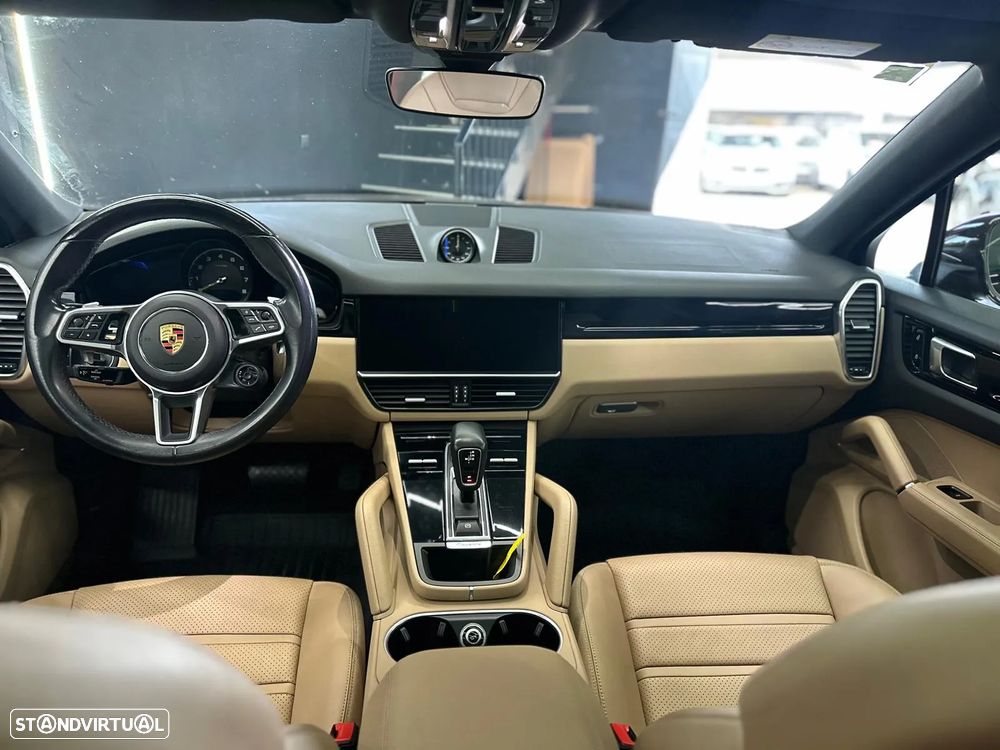 Porsche Cayenne Coupé E-Hybrid - 4