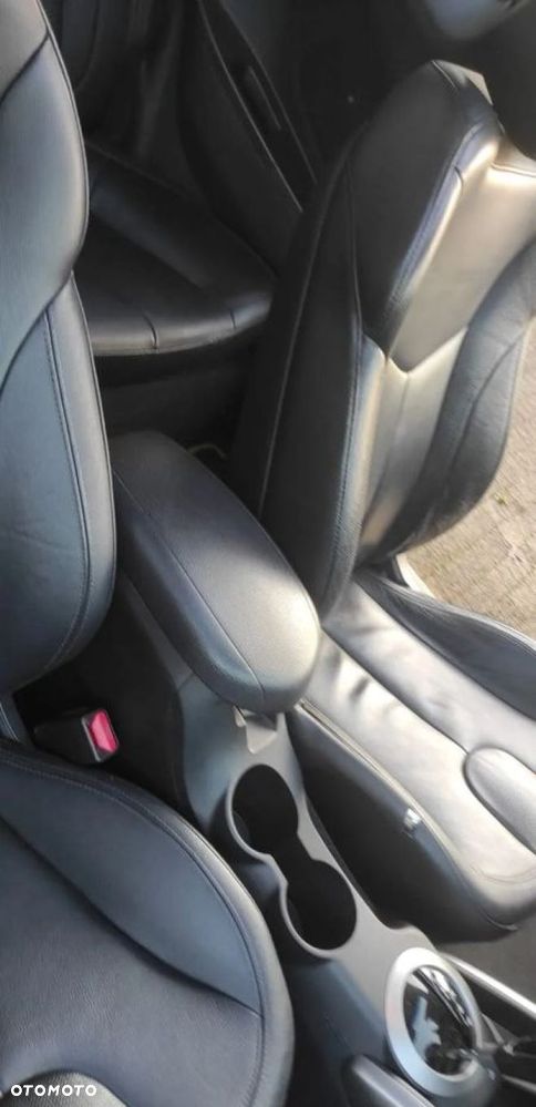 Hyundai Veloster 1.6 DCT Premium - 30