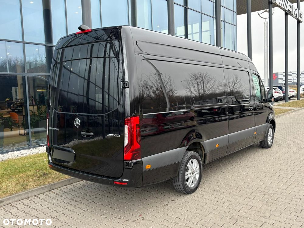 Mercedes-Benz Sprinter - 5