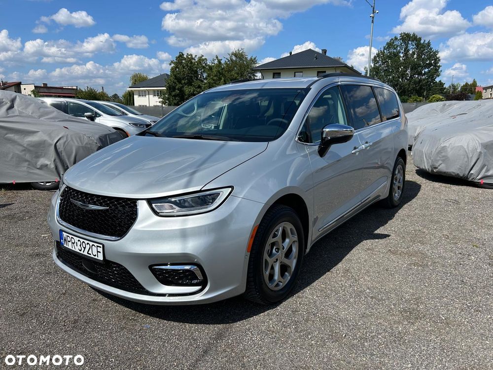 Chrysler Pacifica - 2