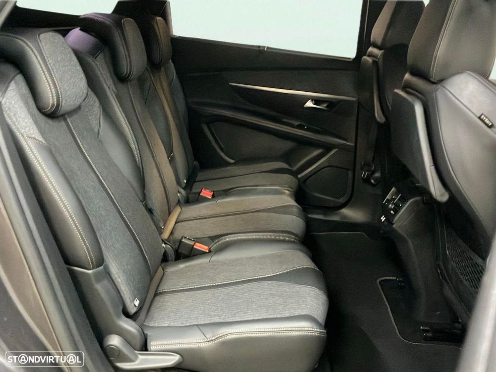 Peugeot 5008 - 17
