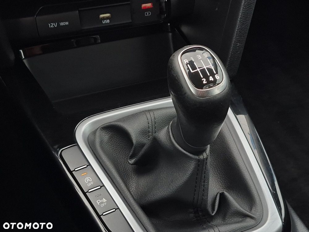 Kia Ceed 1.6 CRDi mHEV L Business Line - 30