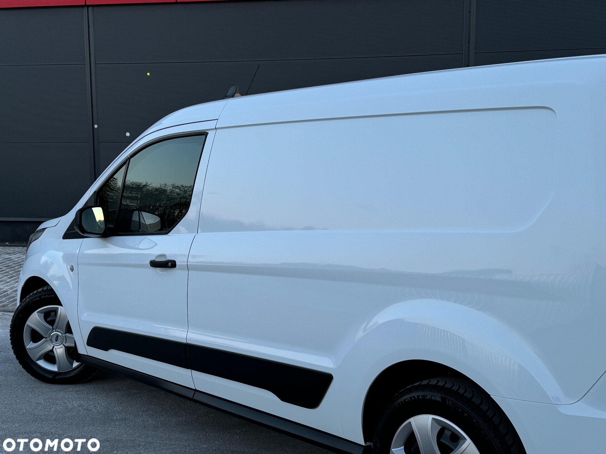 Ford Transit Connect - 11